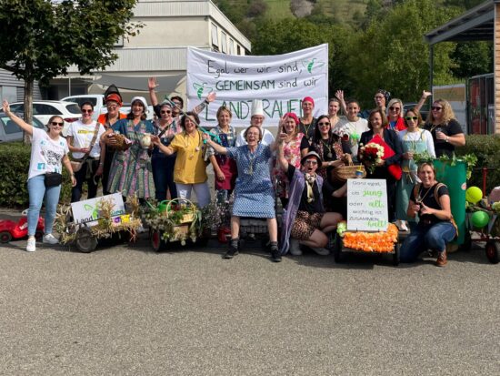 Herbstfestumzug Niederstetten – Gemeinsam sind wir LandFrauen